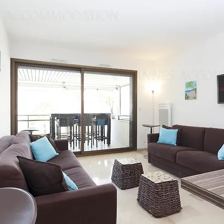 Gray 4d5 Apartment